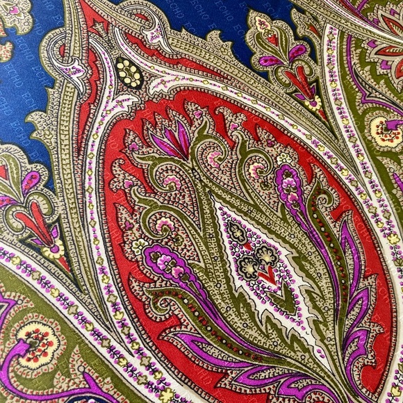ECHO, collectible vintage paisley scarf, - Picture 9 of 11